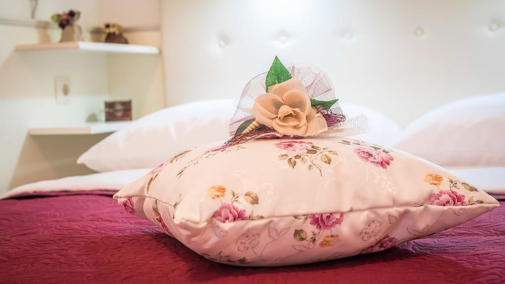 Nika Hotel Čatrnja Buitenkant foto